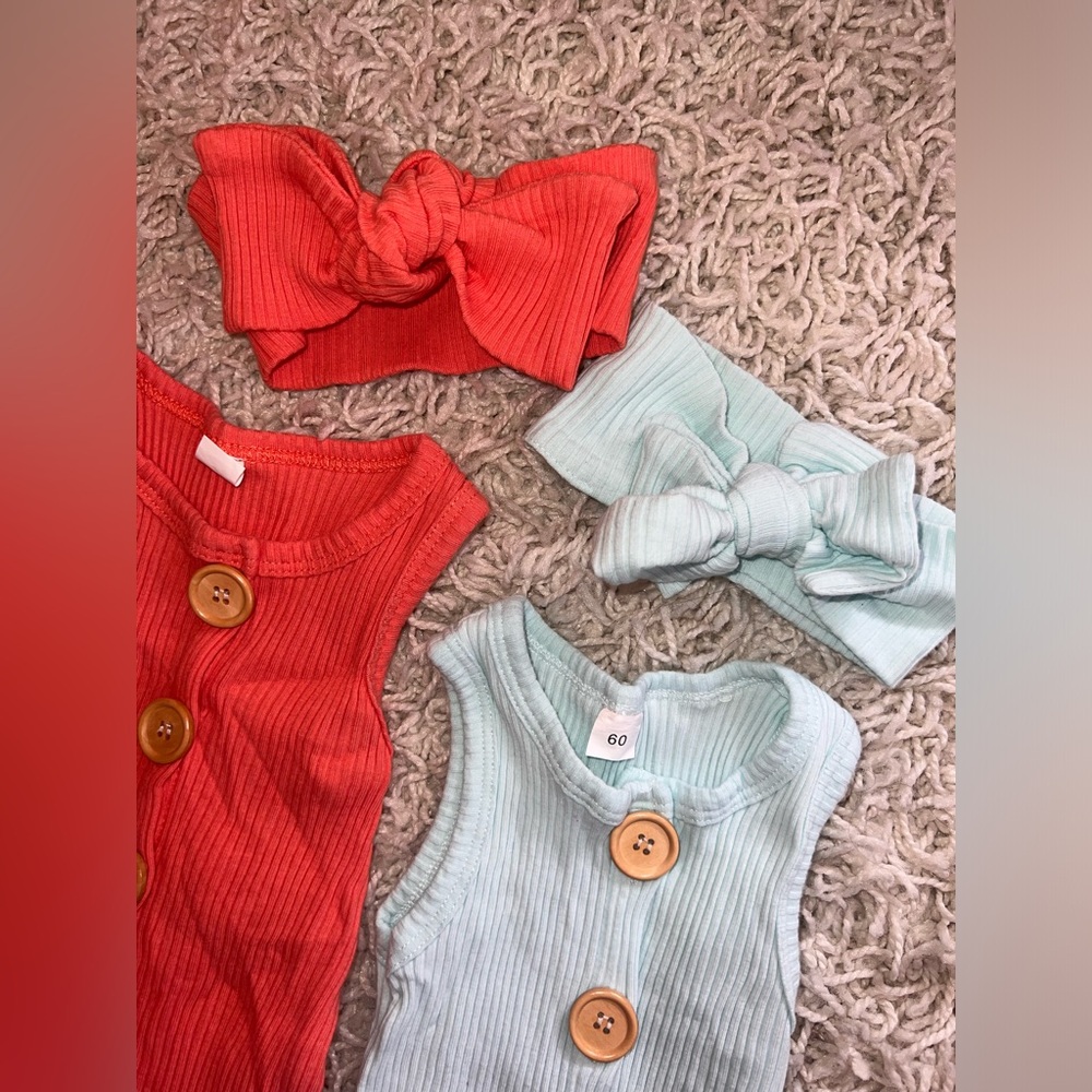 Two outfits - Picture 3 of 4